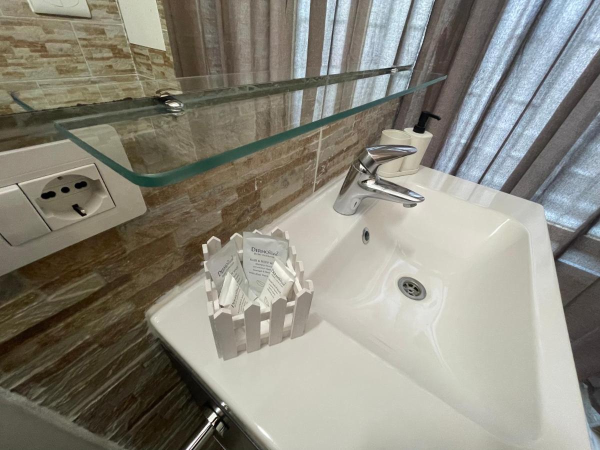 Plan B Apartment Naples Luaran gambar