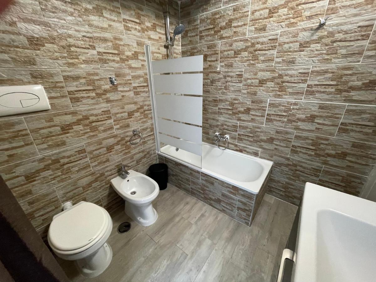 Plan B Apartment Naples Luaran gambar