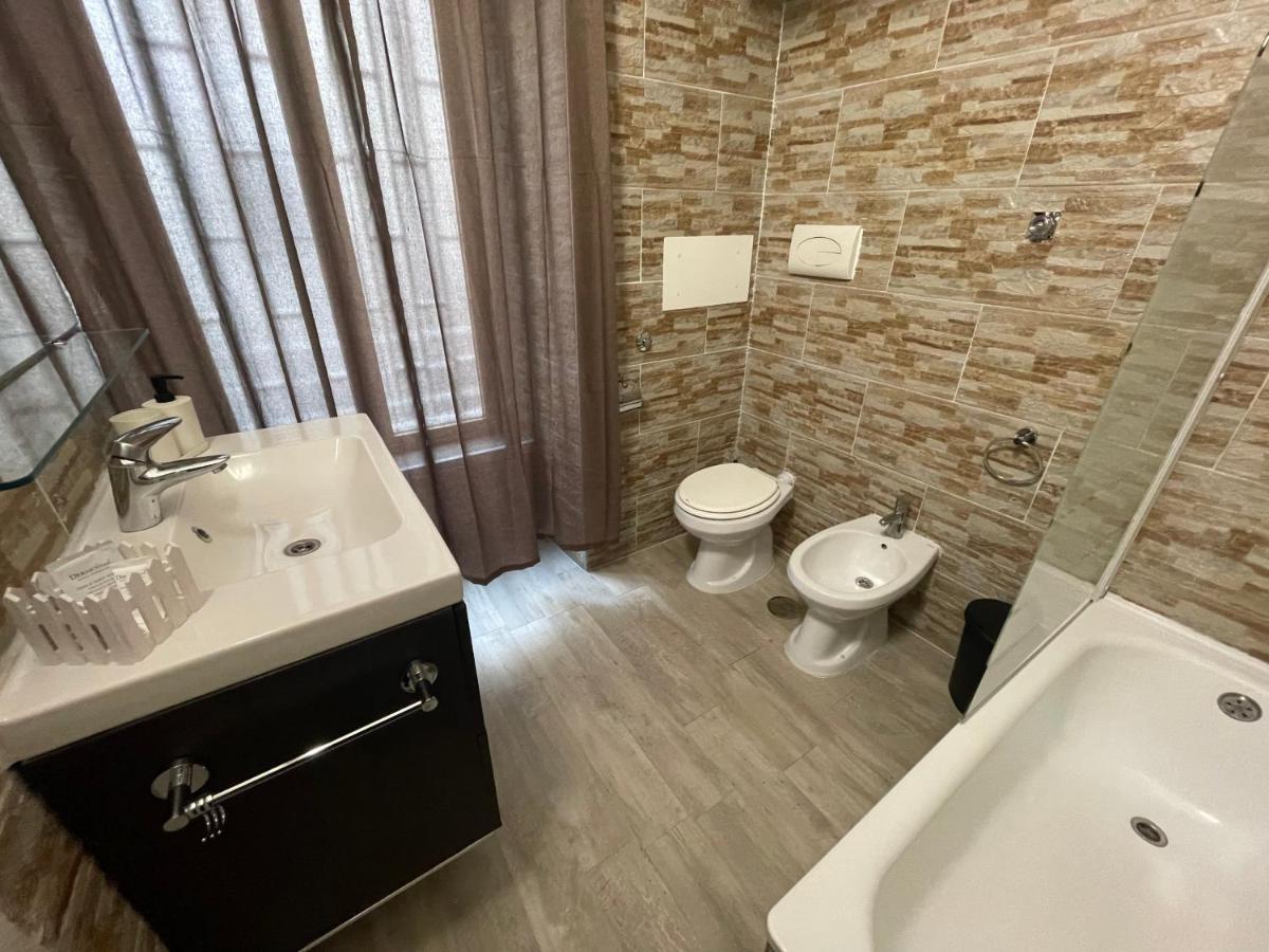 Plan B Apartment Naples Luaran gambar